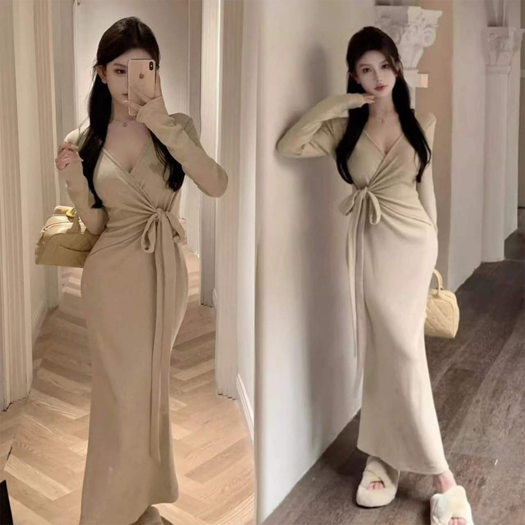 เดรสกระโปรงยาว ทรงสลิมฟิต แขนกุดเรียบหรูดูดี มีเชือกผูกเอว ผ้านิ่ม สีกากี