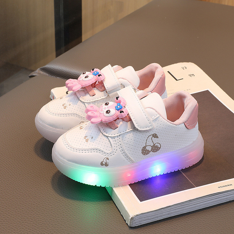 Reyno StellaLou รองเท้า ลายการ์ตูนเจ้าหญิง มีไฟ LED ระบายอากาศ สําหรับเด็กวัยหัดเดิน ราคา ถูกที่สุด ดีลบีเคเค แกลเลอรีภาพที่ 4