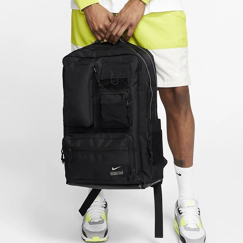 Nike NIKE MAX AIR Air Cushion กระเป๋านักเรียนนักเรียนกีฬากระเป๋าเดินทางคอมพิวเตอร์กระเป๋าเป้สะพายหล