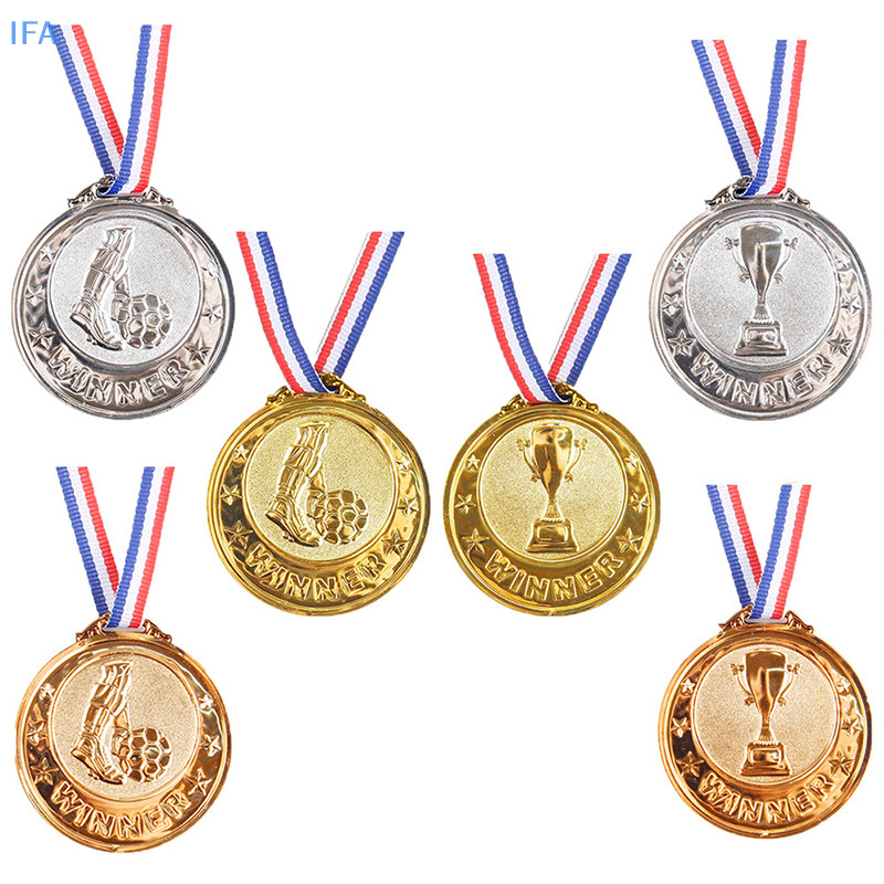 【IFA】เหรียญรางวัลฟุตบอล รางวัลรางวัล รางวัล รางวัล สีทอง สีเงิน สีบรอนซ์ ของเล่นสําหรับเด็ก ของที่ระลึก ของขวัญ กีฬากลางแจ้ง ของเล่นเด็กดี