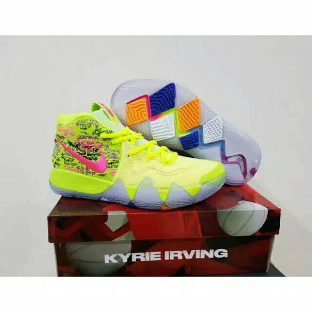 Sepatu kyrie hot sale irving 4