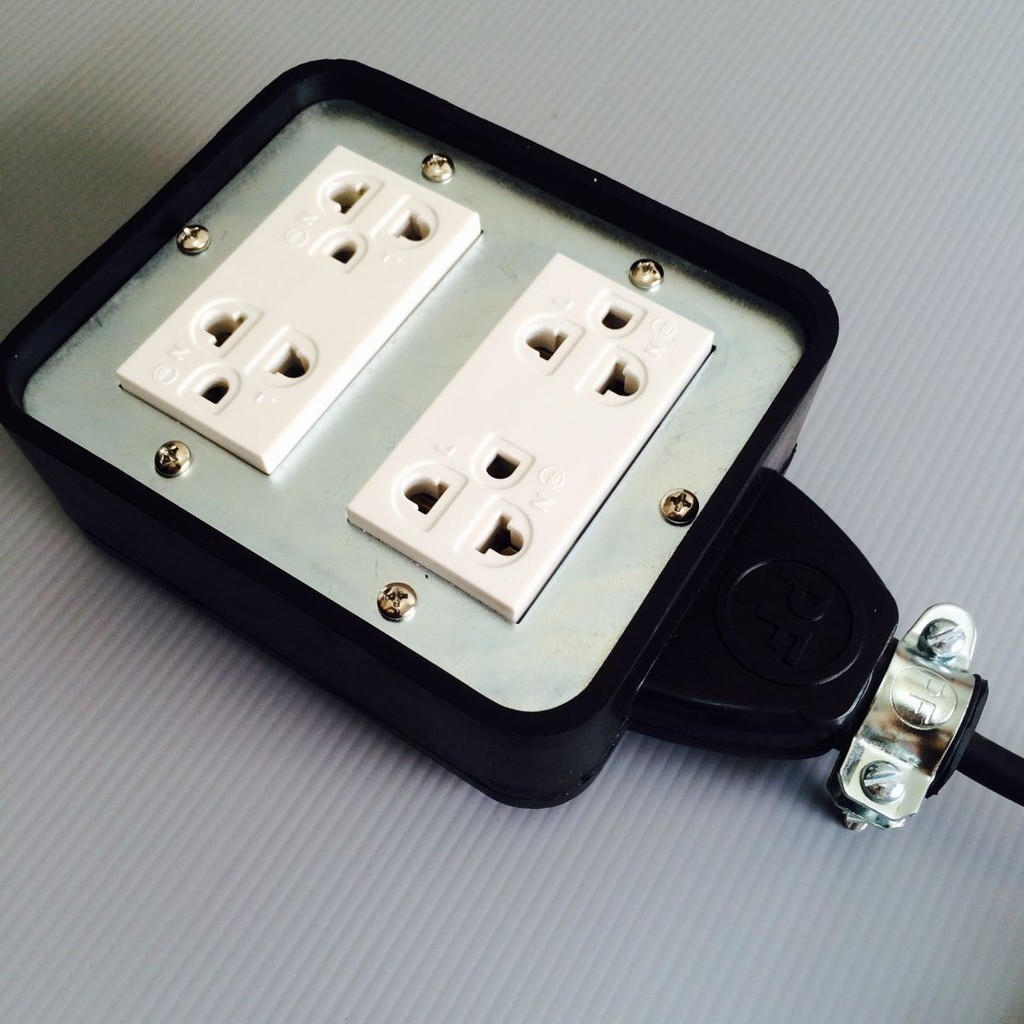 บล็อกยางปลั้กไฟ อย่างดียางกันกระแทก บล๊อกยาง + ปลั๊กคู่กาว 4×4 nano 4 หัว