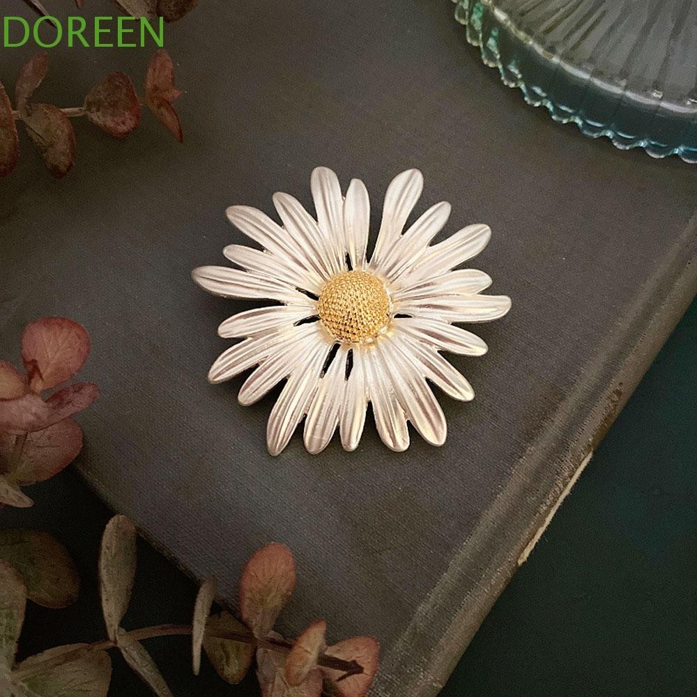 Doreen เข็มกลัด Pin หรูหรา โลหะ ของขวัญที่ดีที่สุด เดซี่ ผู้หญิง ผู้ชาย ชุดสูท ผ้าพันคอ คลิป