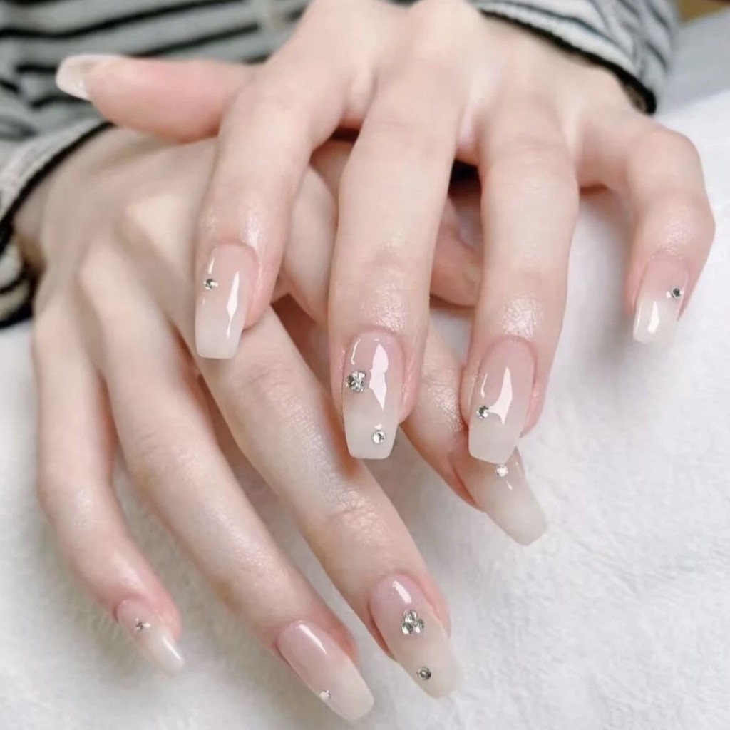 รูปทรงโลงศพทำมือเต็มรูปแบบ ติดเล็บด้วยกาว นมหนา ลาเต้ โฟโต้เทอราพี แผ่นเล็บปลอม ใช้ซ้ำได้