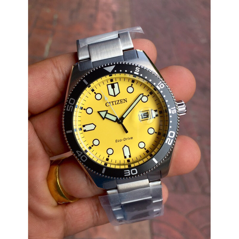 นาฬิกาข้อมือ Citizen Yellow Dial Eco-Drive Gent’s Watch AW1760-81Z