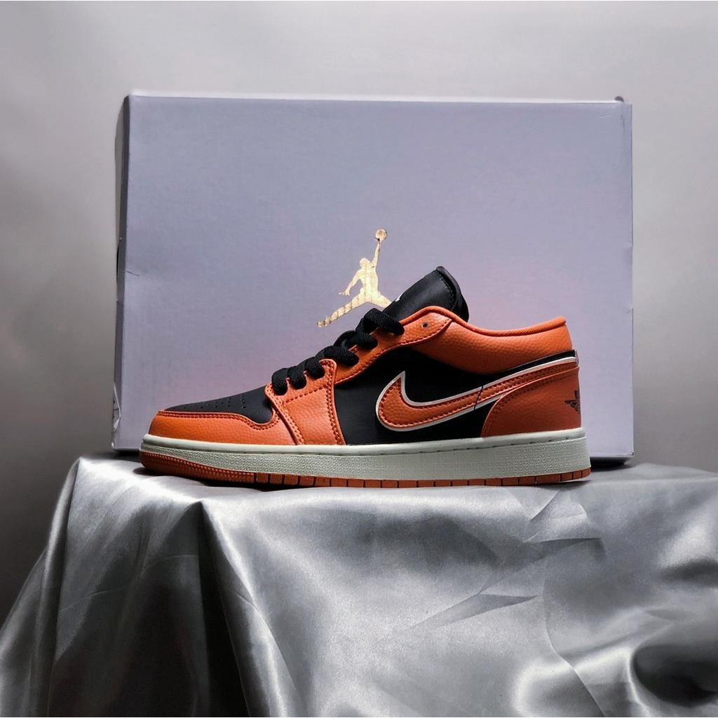 Nike Air Jordan 1 Low cut Casual รองเท้าบาสเก็ตบอลรองเท้าผ้าใบสำหรับผู้ชายผู้หญิงสีส้ม/สีดำ  เป็นต้