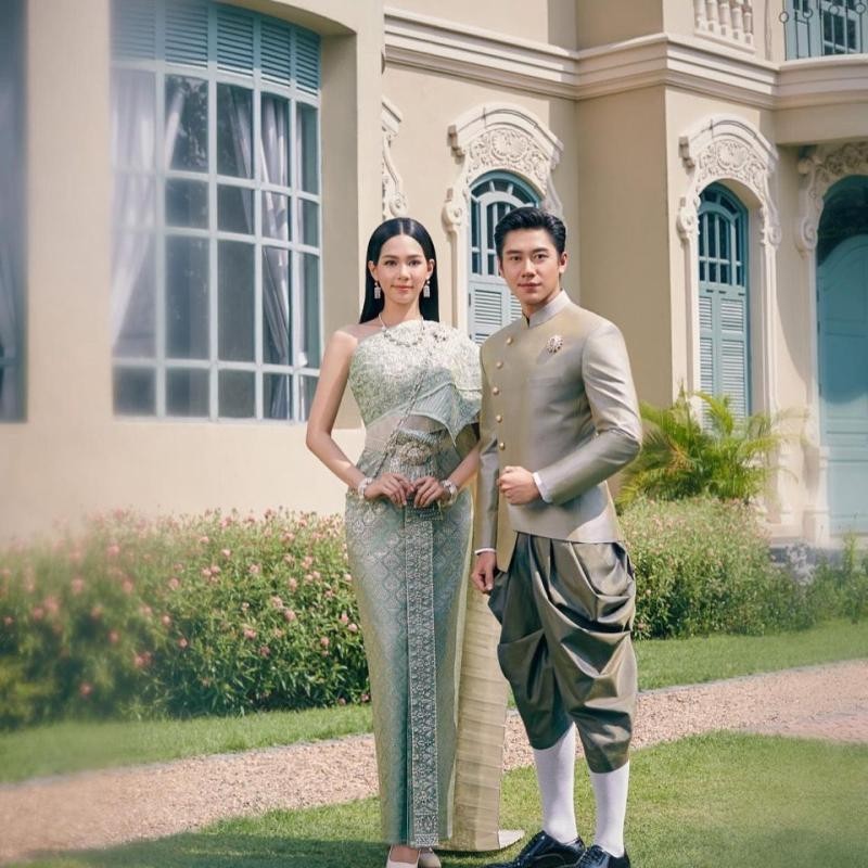 ชุดเสื้อผ้าไทย เอเชียตะวันออกเฉียงใต้ ชุดวัฒนธรรมไทย แบบดั้งเดิม เสื้อผ้าคู่รัก ชุดถ่ายภาพ เสื้อผ้าไทย เสื้อผ้าเอเชีย20240329