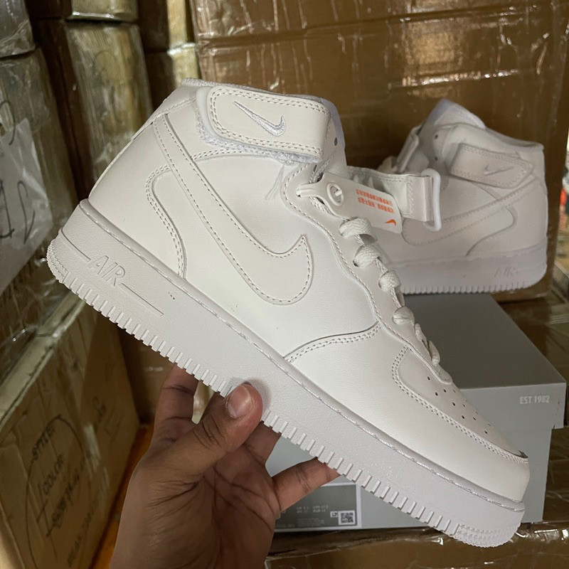 Nike Air Force 1 High `สีขาว' (ไซส์ผู้ชาย)  แฟชั่น