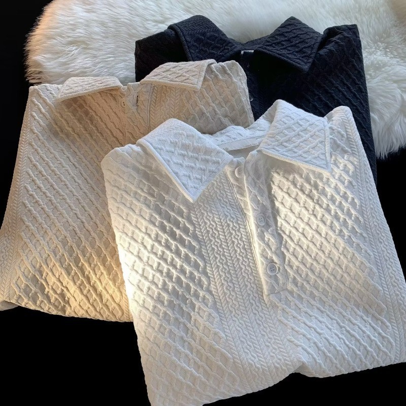 Textured เสื้อโปโลแขนสั้นผู้ชายออกแบบ Niche High-End เสื้อยืดปก oversize Three-Quarter Sleeve