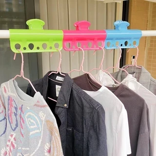 ปลีก/ส่ง ไม้แขวนเสื้อพลาสติก กันลม อเนกประสงค์ ใช้ซ้ําได้ เรียบง่าย สําหรับแขวนเสื้อผ้า