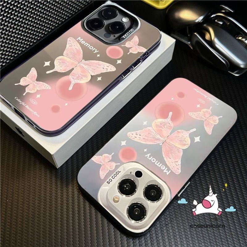 แฟชั่นแท็กภาษาอังกฤษ Momory Dreamyผีเสื้อสีชมพูสําหรับIPhone 7Plus XR 11 14 15 12 13 17 16Pro Max X XS Max Air 7 8 Plus SE 2020 Retroหรูหราชุบโลหะฝาครอบเลนส์