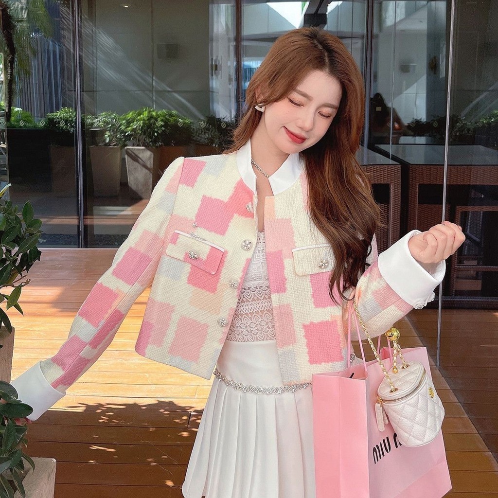 ccute พร้อมส่ง เสื้อคลุม ชุดทำงาน ผู้หญิง แขนยาว คอจีน ผ้าทวิตนุ่ม มีซับใน สีพาสเทล แต่งกระดุม ดอกไม้ สไตล์ เกาหลี - รูปที่ 2