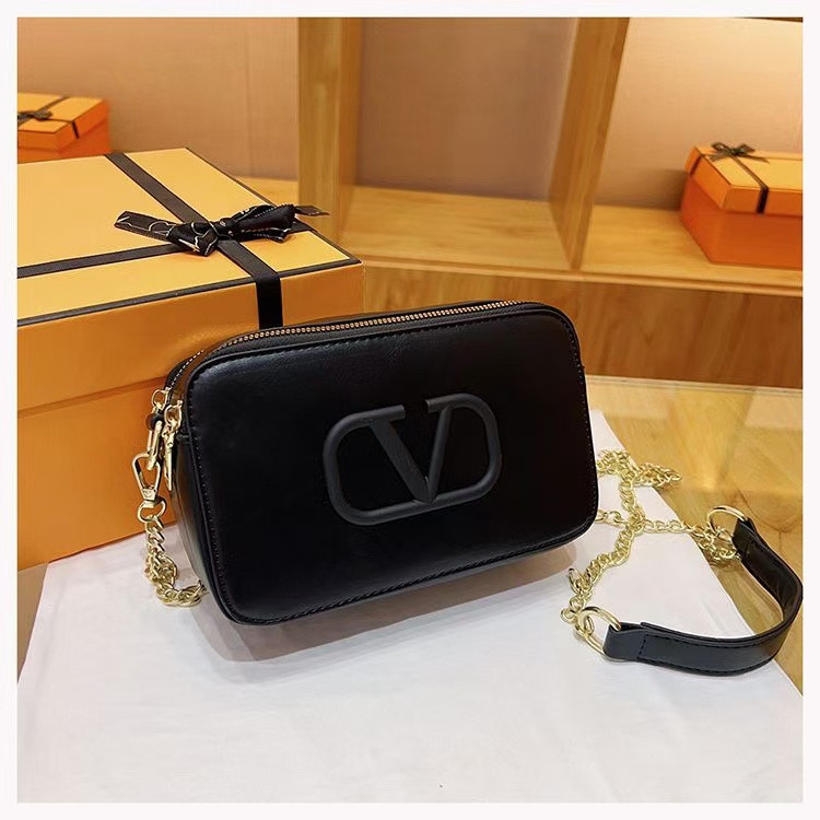 Valentino Valentino กระเป๋าสะพายไหล่ หนัง สีพื้น ระดับไฮเอนด์ แฟชั่น สําหรับงานปาร์ตี้ IH1T
