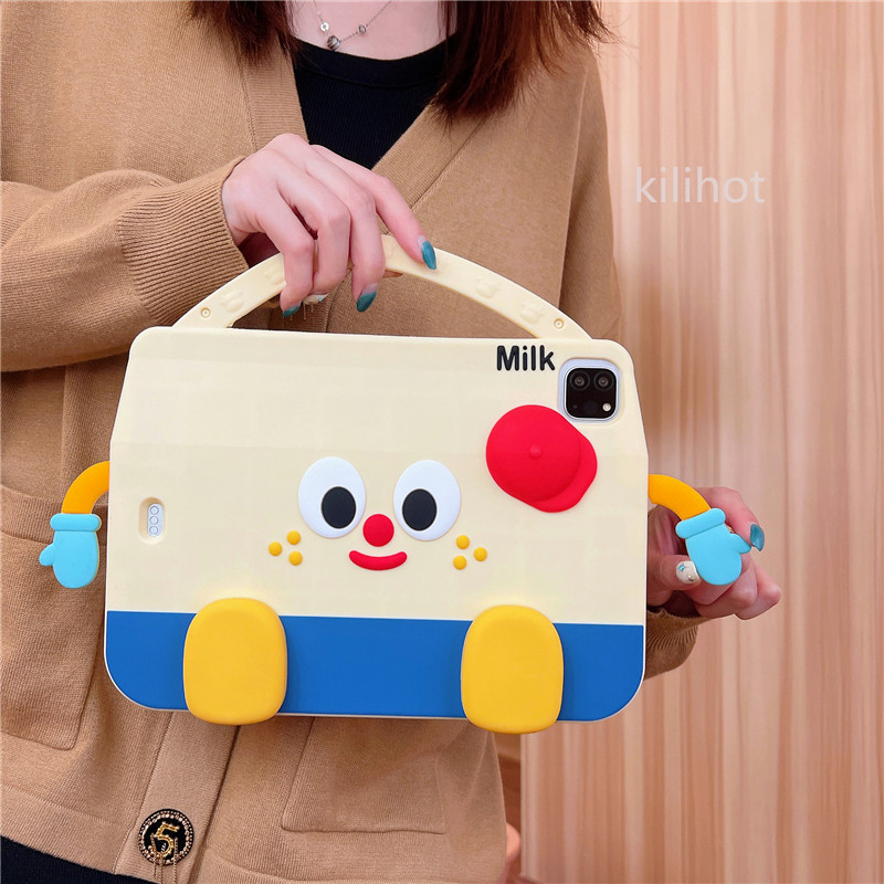 For IPAD A16 11 2025 A18 12 2026 AIR 11 M2 M3 M4 M5 pro 11 air13 M3 2025 mini A17pro A16 AIR6 10.9 PRO11 IPAD7 ipad8 case เคสแท็บเล็ต ซิลิโคน ลายการ์ตูนนมน่ารัก พร้อมที่จับ สําหรับ ipad air4 air5 10.9 10.2 pro 11 9.7 air2 pro11 mini 2018 ipad air3 34 ซม.