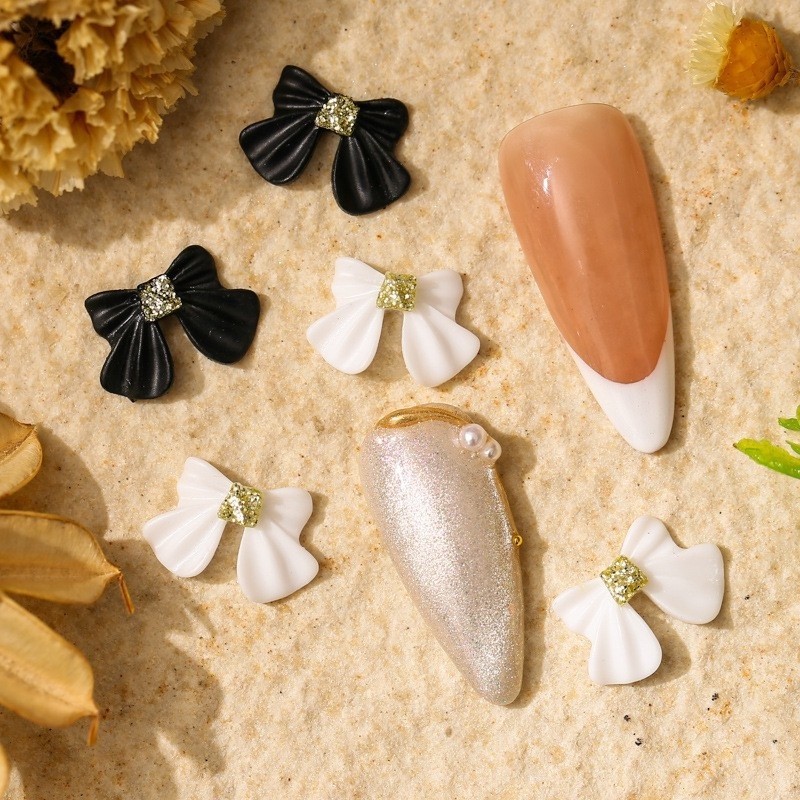 โบว์เรซิ่น หรูหรา สีดํา สีขาว สําหรับตกแต่งเล็บ DIY 50 ชิ้น