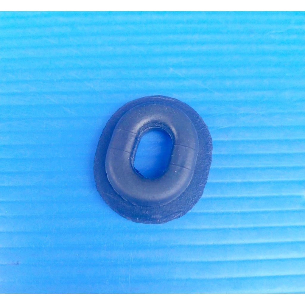 83551-300-000ยางรองถังน้ำมันเชื้อเพลิงแท้HONDA CBR150R,CBR300R,Sonic125,Air bladeiķ,CBR100RRและรุ่นอ