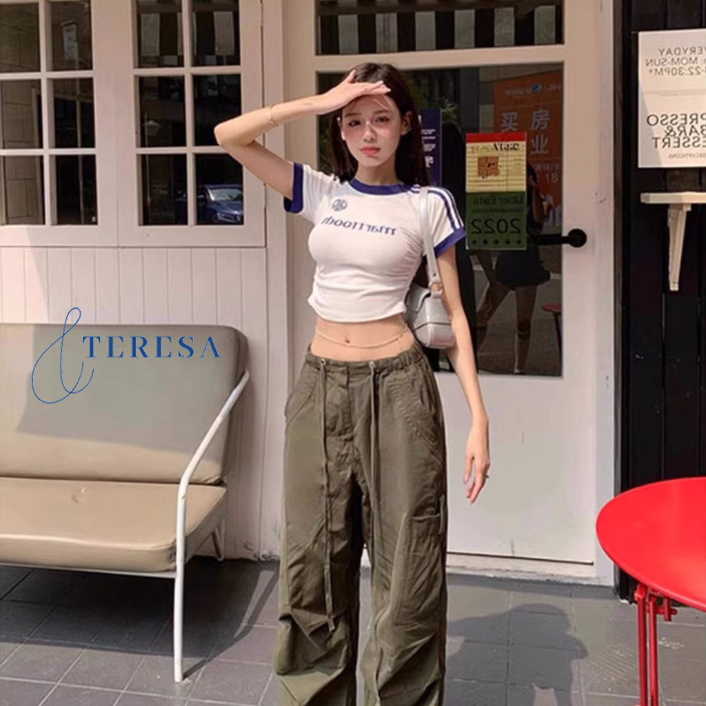 เสื้อเอวลอย เสื้อยืดครอป กรีนอักษร เสื้อครอปเอวสูง ทรงสลิมฟิต สไตล์เกาหลี