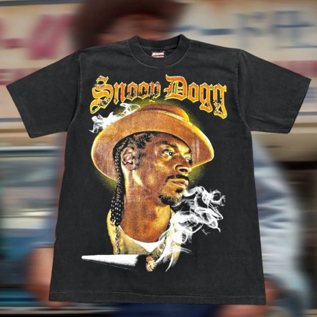 เสื้อยืดคอฟิต รุ่น Snoop Dogg Cowboy สีเฟดดำ #DTG