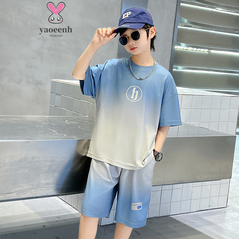 【YAOEENH】พร้อมส่ง ชุดกีฬา เสื้อแขนสั้น กางเกงขาสั้น พิมพ์ลายตัวอักษร ไล่โทนสี แฟชั่นฤดูร้อน สําหรับเด็กผู้ชาย 120-170 ซม.