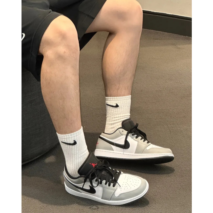 Nike Air Jordan 1 Low Light Smoke Grey 553558-030 สีเทา ของแท้ 100 % รองเท้า free shipping