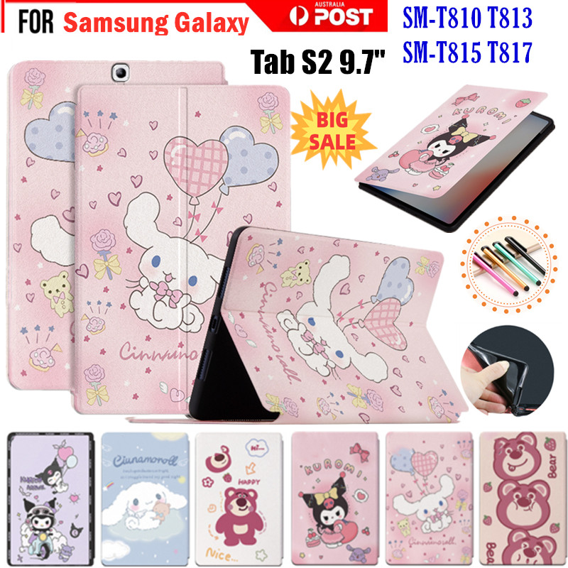 เคสโทรศัพท์มือถือหนัง กันกระแทก ลายการ์ตูนคุโรมิน่ารัก พร้อมขาตั้ง สําหรับ Samsung Galaxy Tab S2 9.7 SM-T810 SM-T813 SM-T815 SM-T817