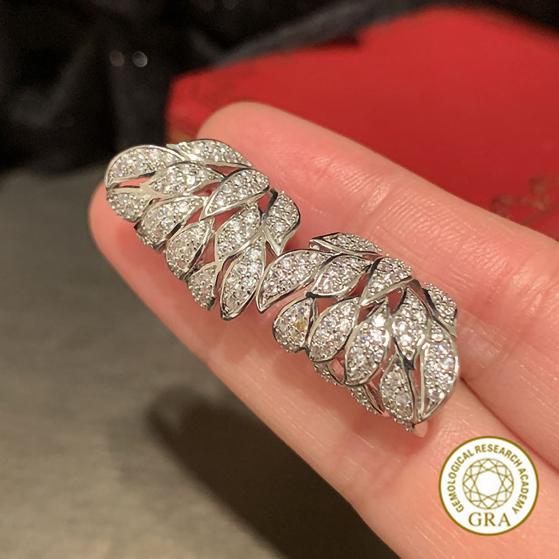 [ใบรับรอง GRA ฟรี] ต่างหูใบหรูหราสไตล์ Moissanite ฝังไมโครแฟชั่น