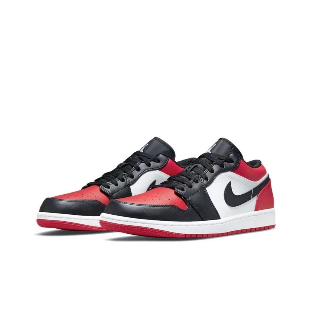 ของแท้ Nike Air Jordan 1 Low Black Toe sneakers ผ้าใบ（อุปกรณ์ครบ จัดส่งฟรี） รองเท้า light