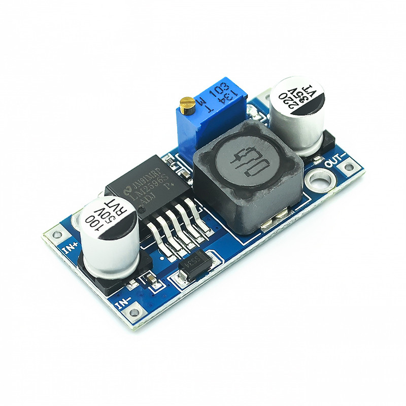 โมดูลควบคุมแรงดันไฟฟ้า DC 5.5-32V เป็น 5V 1A To-220 LM7805 5V เป็น 5V 1A
