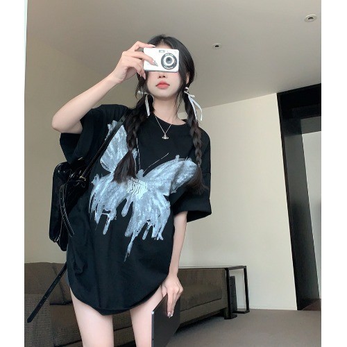 （จัดส่งตลอด 24 ชั่วโมง）Angle Official เสื้อยืดแขนสั้น คอกลม ผ้าฝ้ายแท้ พิมพ์ลายผีเสื้อ ทรงหลวม แฟชั่นฤดูร้อน สําหรับผู