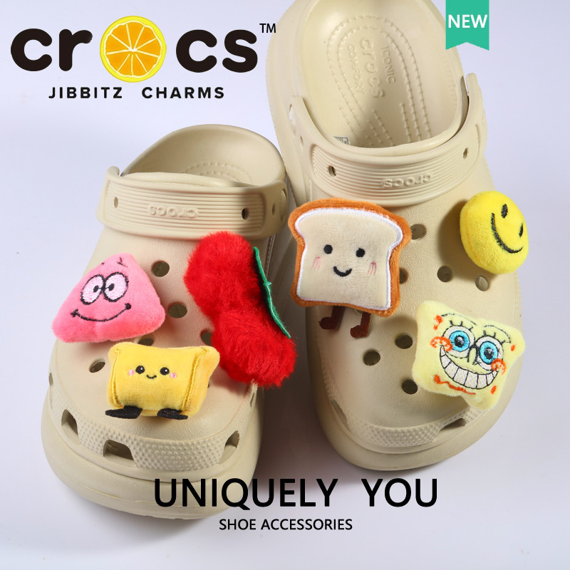 Jibbitz crocs ตุ๊กตา หัวเข็มขัด รองเท้า ขนมปังปิ้ง สพันจ์บ็อบ สแควร์แพนท์ พายน่ารัก อุปกรณ์เสริมรองเท้า