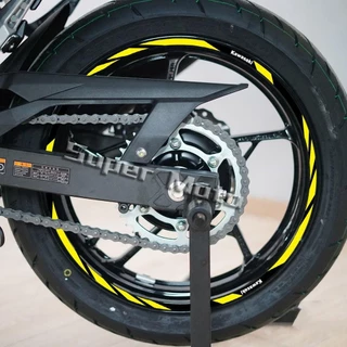 KAWASAKI สําหรับkawasaki Ninja 300 400 500 600 z 650 rs z 400 klx 300sm 230sm Er6n zx-4R zx-6rรถจักรยานยนต์ล้อสะท้อนแสง17 "R Stripeเทปรูปลอกอุปกรณ์เสริมกันน้ํา