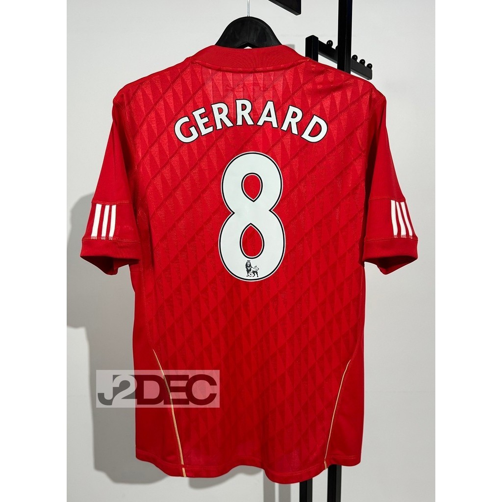 Retro เสื้อฟุตบอล ย้อนยุค ลิเวอร์พลู ปี 2011 Home เหย้า Standard Chartered  ชื่อเบอร์ GERRARD 8, TORRES 9, SUAREZ 7