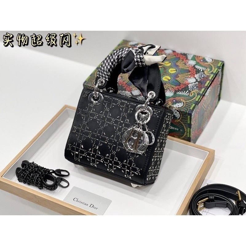 2025 Lady Cistiannn D**I**O*Rrr D**I**O*Rrr 3 Mini Size Crossbody Shoulder Sling Handbarry Bag Diamo