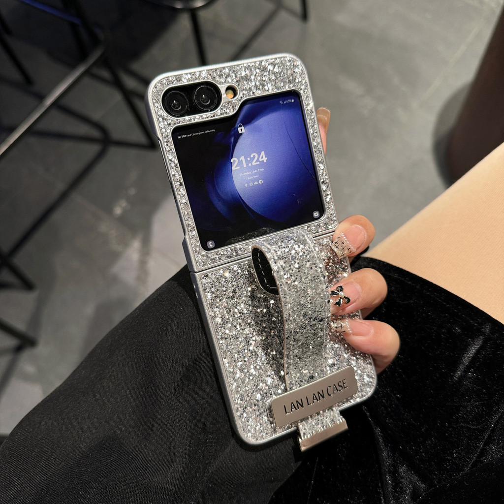 Flip7 Flip6 Samsung Galaxy Z Flip 5 hard cute diamond glitter พร้อมสายรัดข้อมือ เคส Samsung Galaxy Z