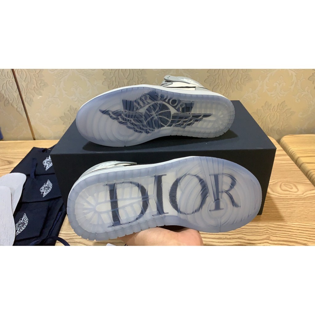 Dior x Air Jordan 1 High OG รองเท้าผ้าใบลําลอง ข้อต่อสูง AJ1 Zapatos De Baloncesto true