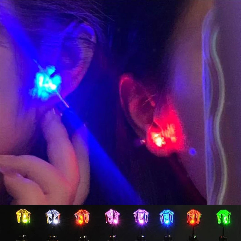 1/2 ชิ้น ไฟ LED ต่างหูสตั๊ด ต่างหูกระพริบ เพทาย ที่มีสีสัน ต่างหูสเตนเลส ปาร์ตี้ กลางคืน วิบวับ ต่างหูสตั๊ด เครื่องประดับ