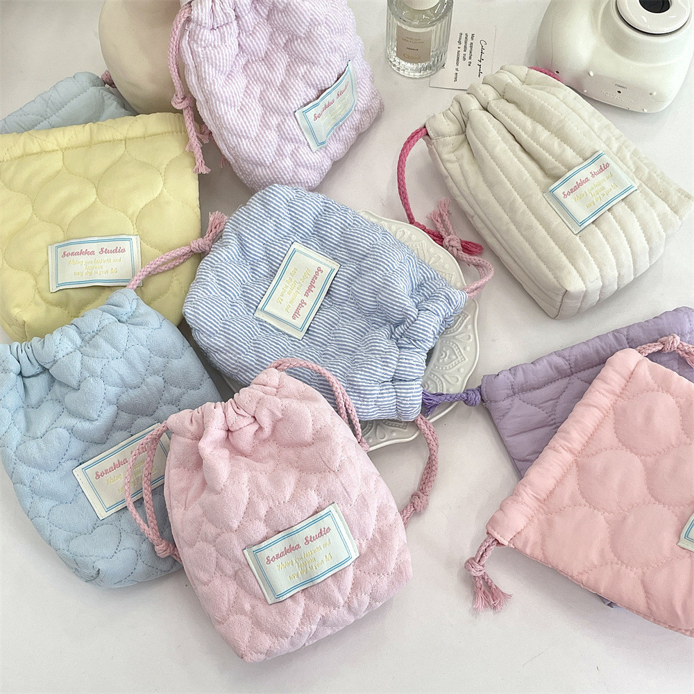 Quilted Cotton Heart Drawstring Camera Bag Simple Striped Polaroid Storage Bag Fashion Portable Shock-resistant Black Card Camera Protective Case Multi-Purpose Outdoor Drawstring Pocket Storage Bag