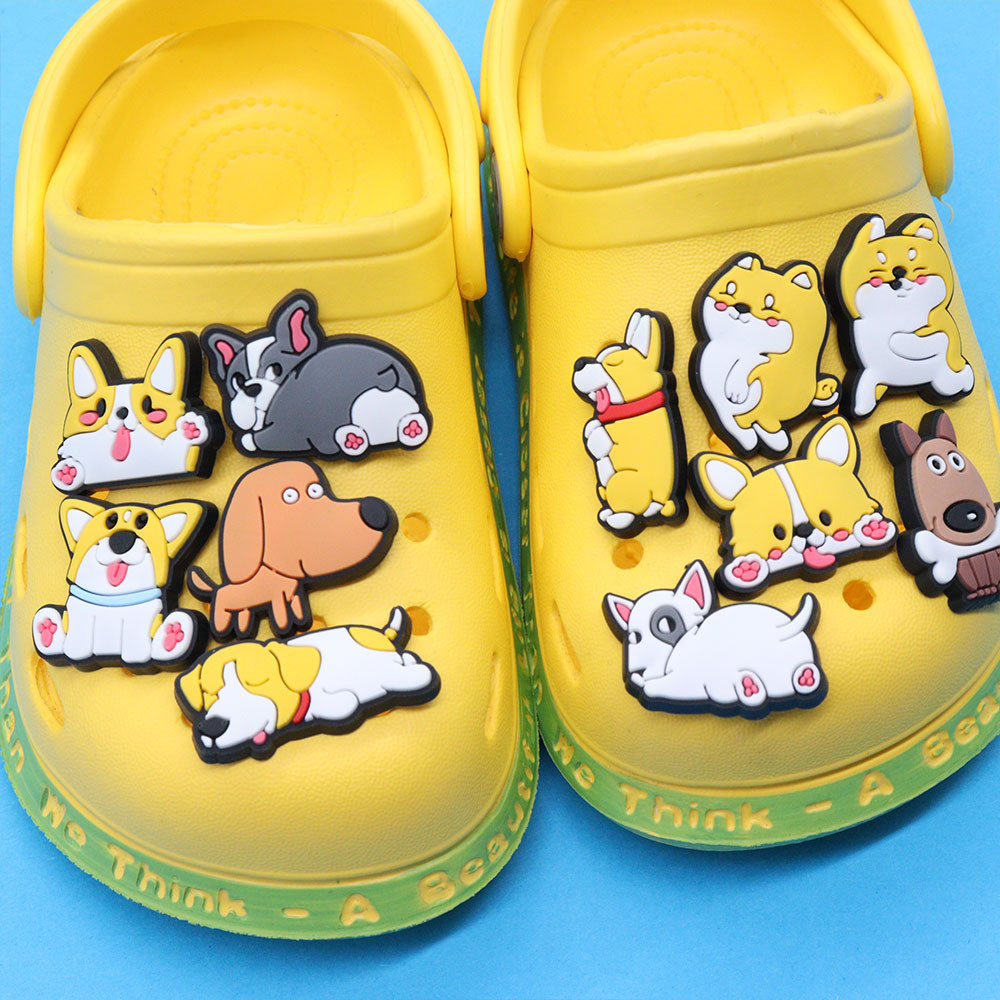น่ารัก Corgi Pug croc Design Jibbits Bichon Frise Jibitz croc สุนัข Paw Bone รองเท้า Charm Golden Retriever Jibbits สําหรับผู้หญิงรองเท้าอุปกรณ์เสริม