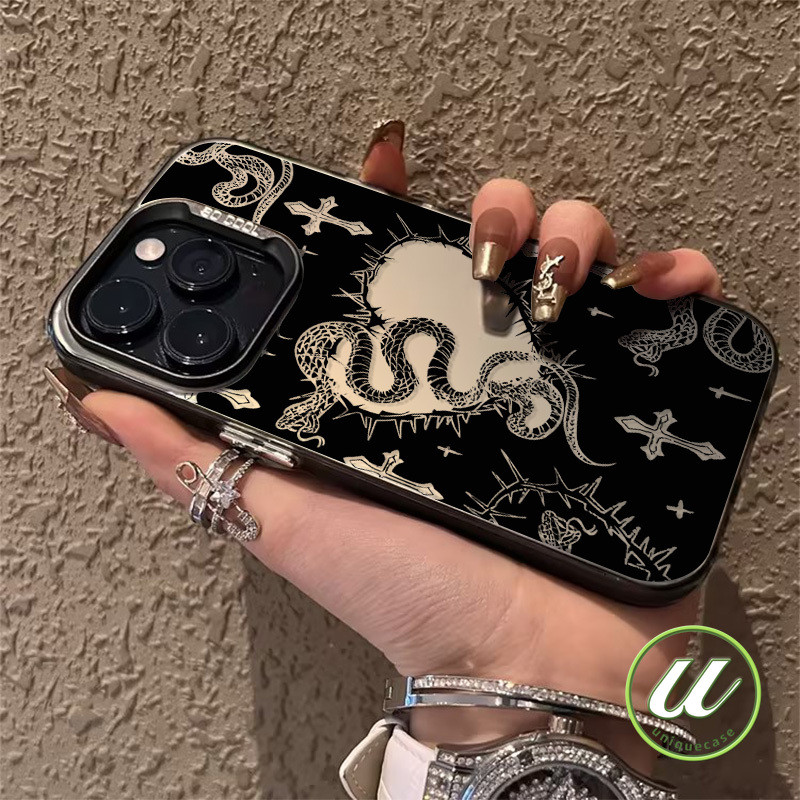 แฟชั่นรักหัวใจเย็นงูเลนส์โลหะ เคส IPhone 17 16 13 12 15 11 14 Pro Max 8 7 16 14 15 Plus 7Plus XS Max X XR SE 2020
