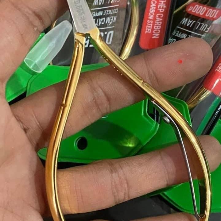 กรรไกรตัดหนังของเวียดนามแท้ 100%  ยี่ห้อ Nghia รุ่น D555ไม่เป็นสนิม Nghia กรรไกรตัดหนังที่ตายแล้วจากเวียดนาม D555 - รูปที่ 5