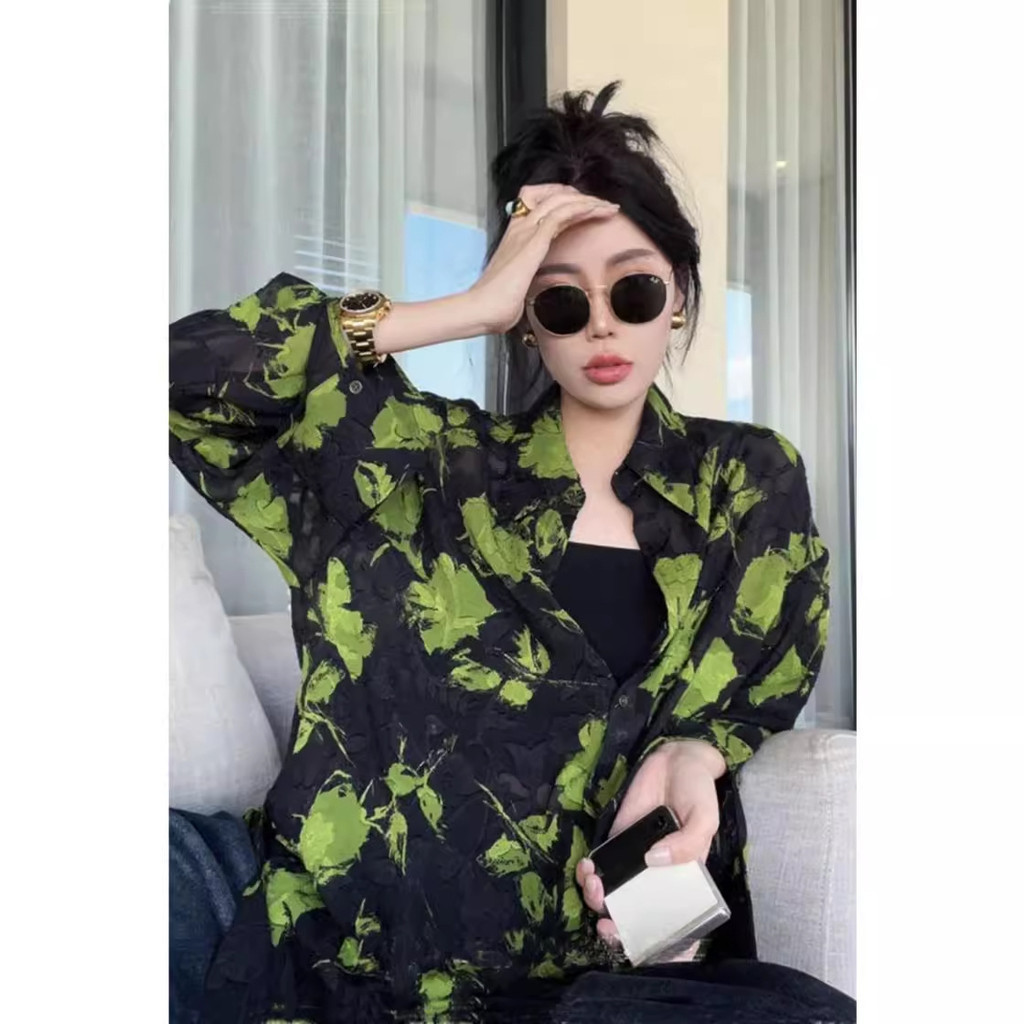 เสื้อเชิ้ต ผ้าชีฟอง ทรงหลวม ลายดอกไม้ สีดํา แฟชั่นฤดูใบไม้ผลิ สไตล์ฮ่องกง สําหรับผู้หญิง 2023