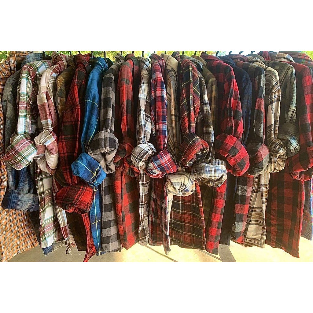 เสื้อเชิ้ตลายสก๊อตแขนยาว  เสื้อทำงาน ใส่ได้ทั้งชายและหญิง งานสภาพดี งานมือสอง นำเข้า