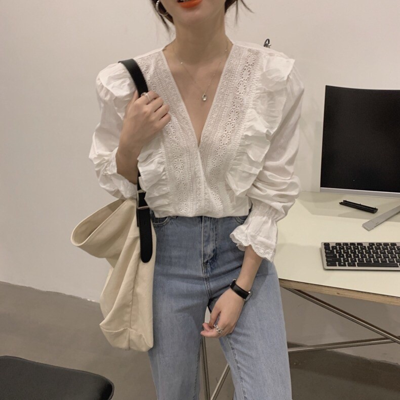Xiao2 เสื้อเชิ้ต คอวี ผ้าฟลีซ ผ้าสักหลาด แบบบาง แต่งลูกไม้ สีขาว แฟชั่นฤดูใบไม้ผลิ ฤดูใบไม้ร่วง สไตล์ฝรั่งเศส สําหรับผู้หญิง J6AU