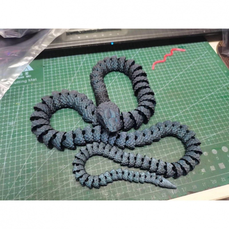 3D การพิมพ์ Python 3D การพิมพ์ Python Integrated Joint Movable Long Snake Prank Prank ของเล่นเด็กของ