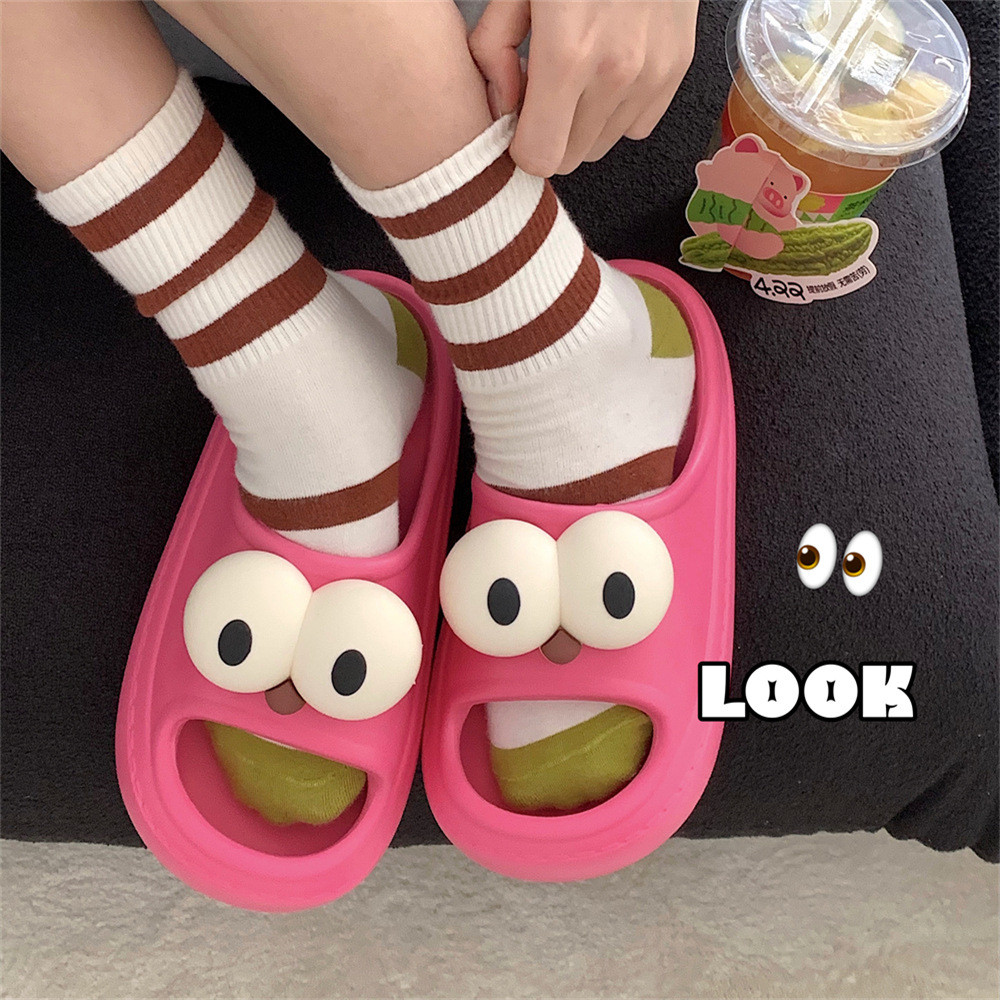 Influencer สนุกตาโตน่ารัก Stepping on Shit Feel Baotou รองเท้าแตะผู้หญิงฤดูร้อนหนา Soled รองเท้าแตะสวมใส่ด้านนอก Flip-Flops