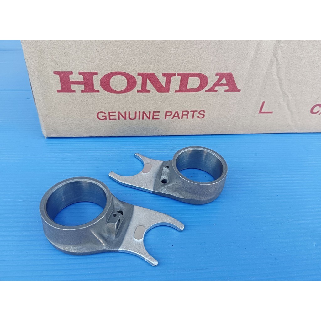 24211-KFM-900/2ก้ามปูเกียร์แท้HONDA Wave100 ,Wave100Z,Wave100X,Wave110 คาร์บู, Nice 110()2ชิ้น