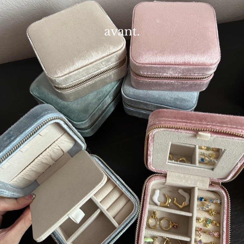 กล่องใส่พระ avantgarde.bkk New! 🍰 Tiramisu velvet jewelry box