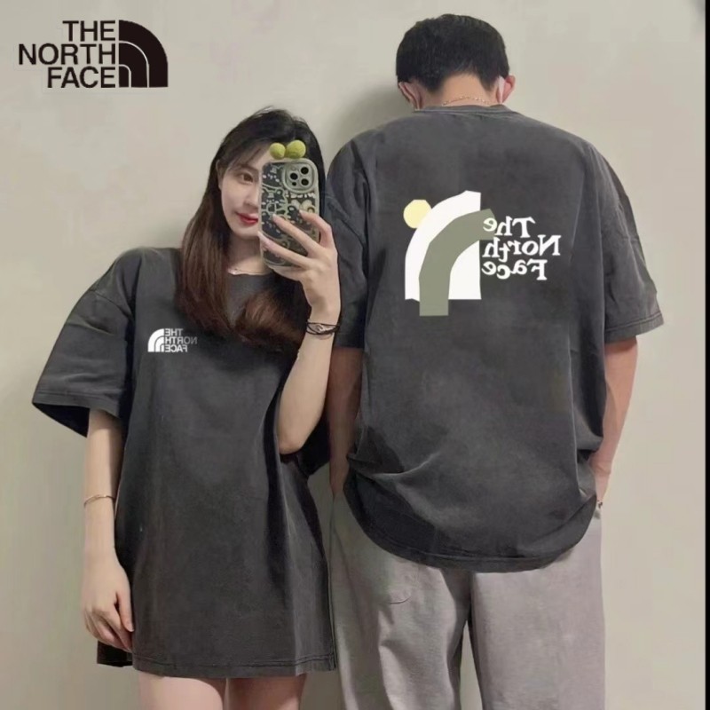 【พร้อมส่ง】เสื้อยืดคอกลม แขนสั้น ผ้าฝ้าย 100% พิมพ์ลายโลโก้ The North Face ระบายอากาศ สําหรับคู่รัก