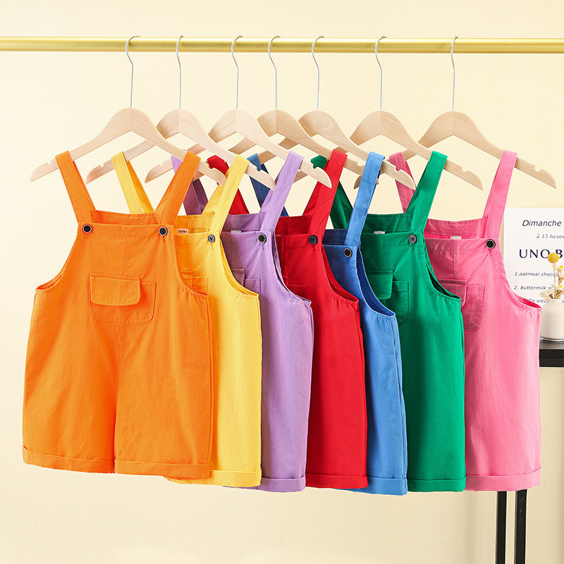 ชุดเอี๊ยมเด็กกางเกงขาสั้นภาพสีเสื้อผ้าประสิทธิภาพ