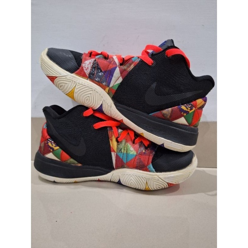 Sepatu Basket Nike Kyrie 5 Chinese New Year (Thriftshoe/2nd/preloved) แฟชั่น